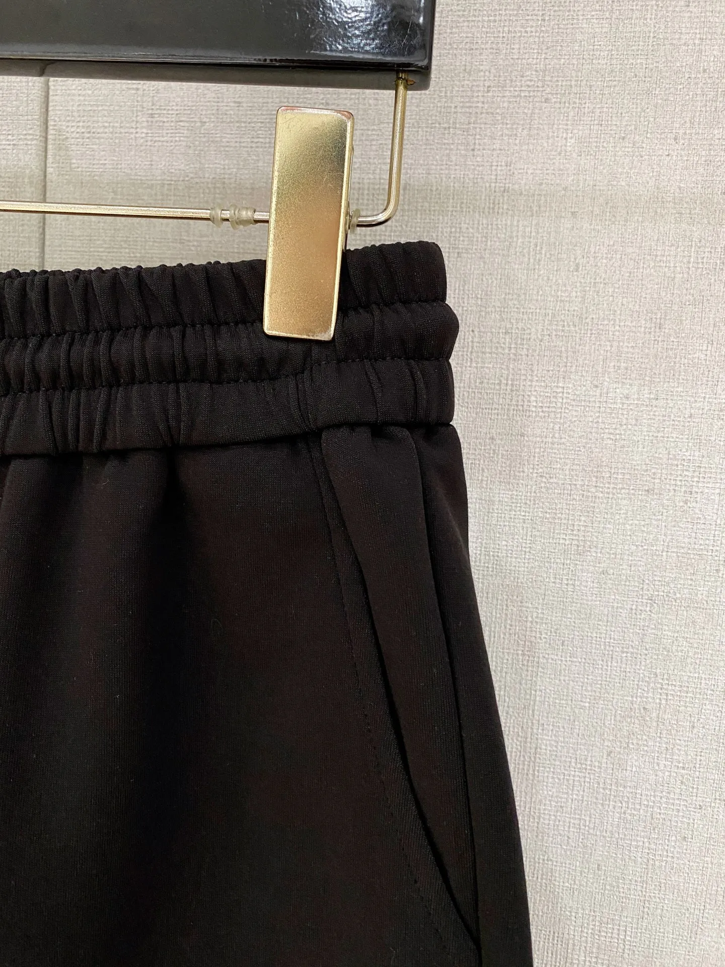 LP spring and summer New Arrival men's casual shorts, three-quarter pants. Premium goods are simple, fashionable and generous. Customized original imported fabrics are simple, neat and refreshing. Quality workmanship details can withstand any form of inspection. Simple and generous Versatile style. Elegant and handsome upper body, 🐭refreshed sense of sight! The appearance is incomparable, the details are in place, and the upper body is not picky! Sizes:M-3x L